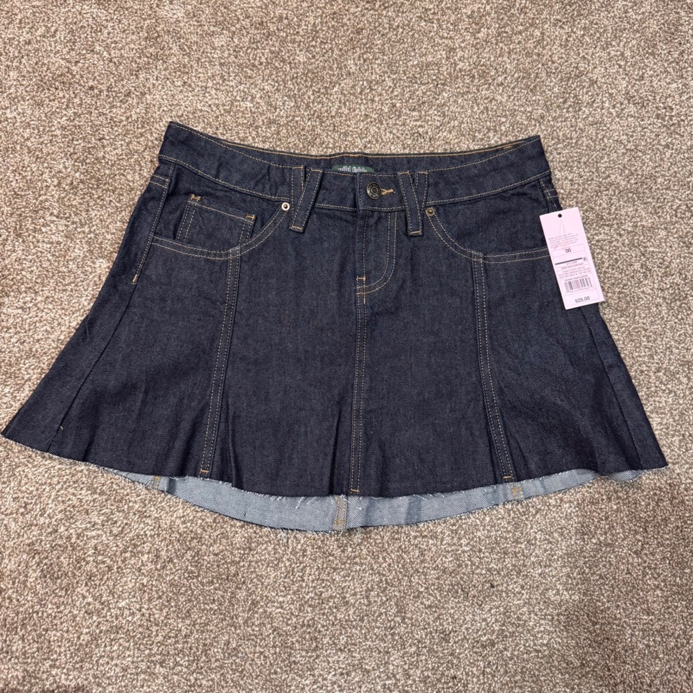 Wild Fable Dark‎ Rinse Denim Mini Skirt Raw Hem Flared Skater 00 NEW